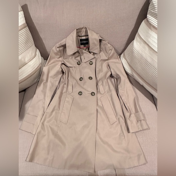 Express - Picture 6 of 10